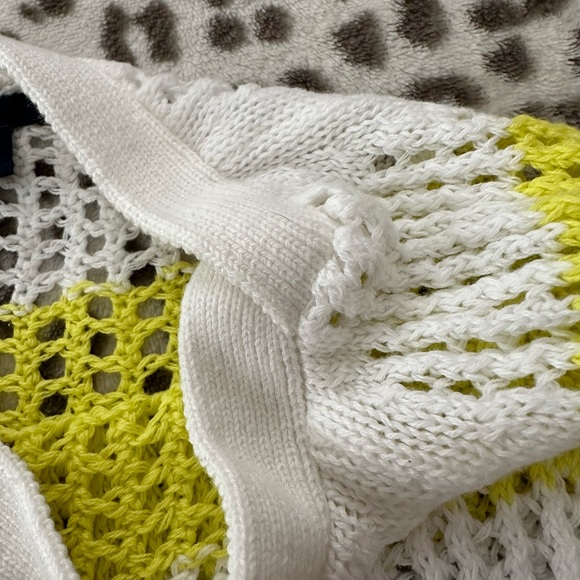 GapKids Striped Open Weave Sweater in Yellow & White Size Small 6 7 - Picture 10 of 17